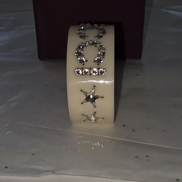Authentic!! GUCCI "DEADSTOCK" IVORY Cuff Bracelet with Silver Rhinestones - Picture 9 of 16